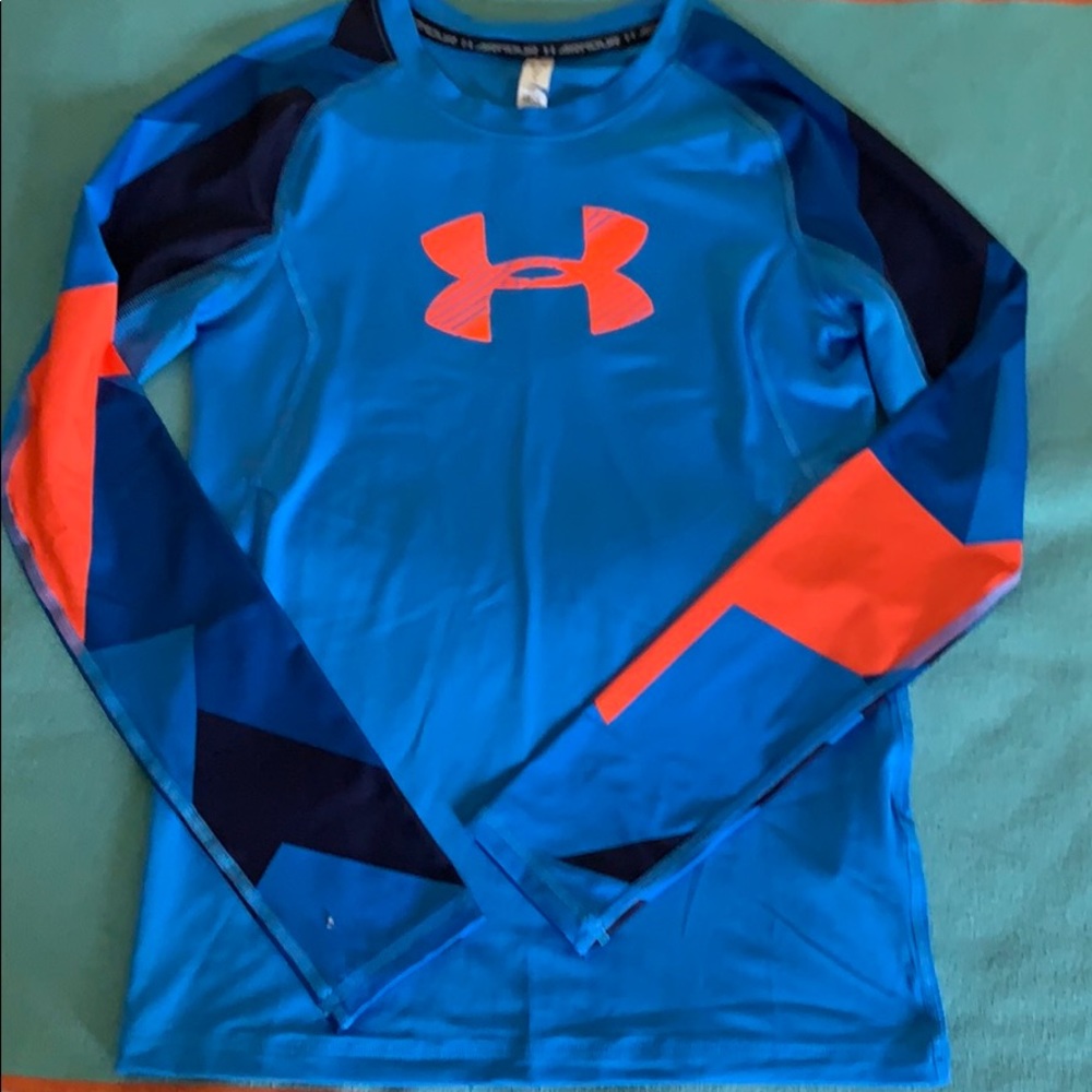 Boys Under Armour Heat Gear shirt